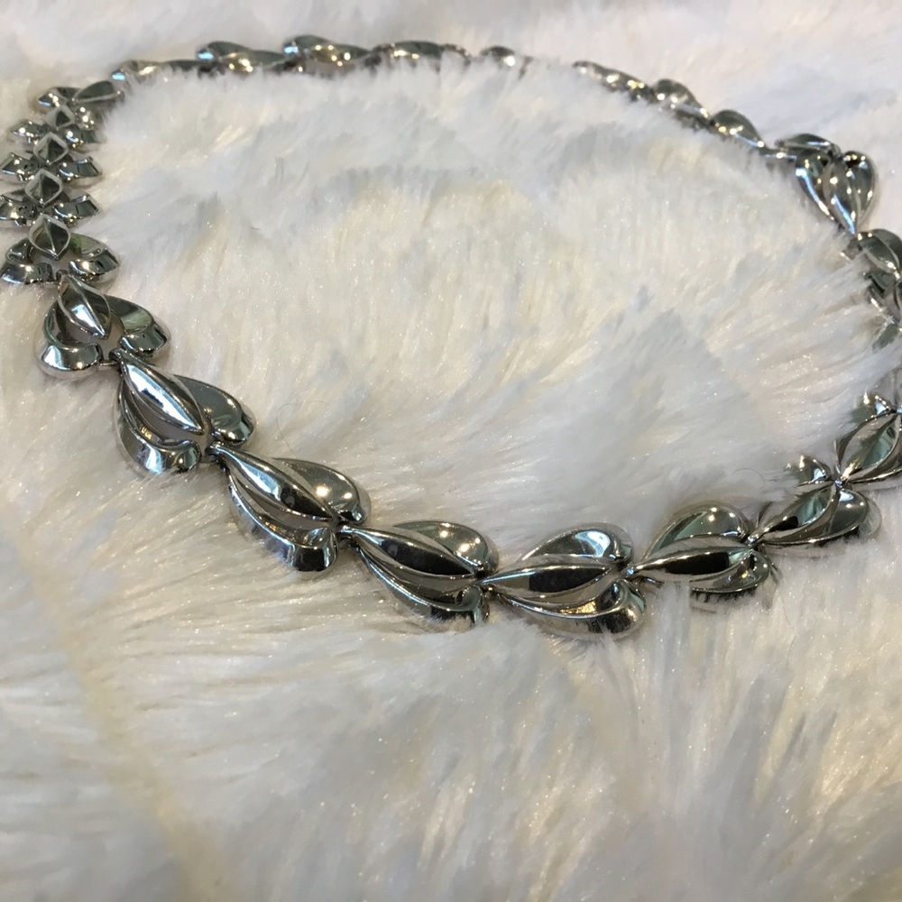 LUSTERN Vintage Silver Choker Necklace - Picture 4 of 7